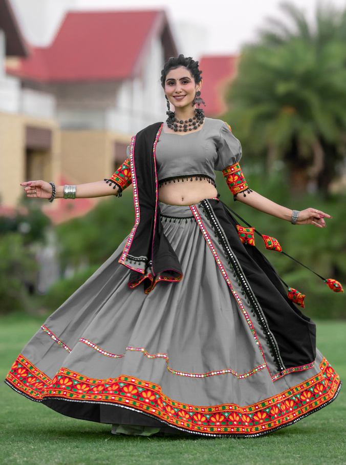 Chaniya Cholis